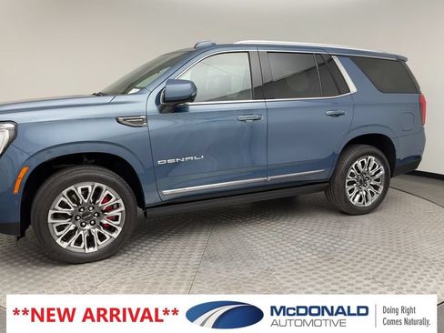 Used 2025 GMC Yukon Denali Ultimate AWD/4WD image 6