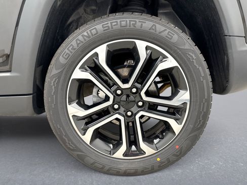 Used 2022 Jeep Compass Limited AWD/4WD image 24