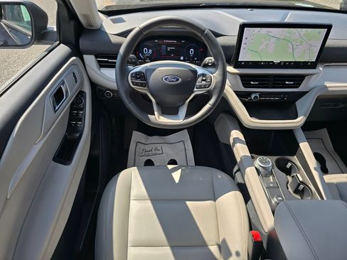 Used 2026 Ford Explorer Active w/ Active Comfort Package AWD/4WD image 14