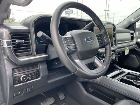 New 2025 Ford F250 Lariat image 17