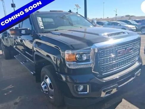 Used 2019 GMC Sierra 3500 Denali image 1