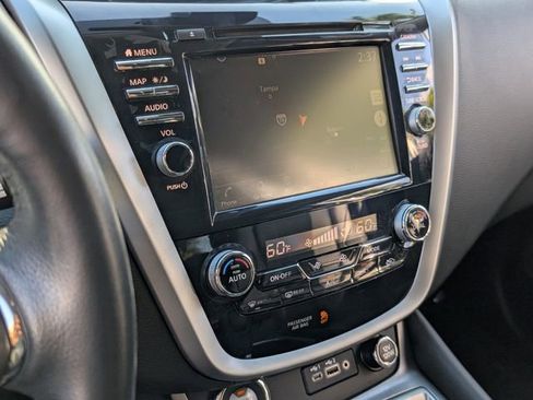 Used 2020 Nissan Murano SL w/ Moonroof Package image 27