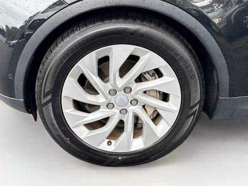 Used 2024 Land Rover Discovery S image 34