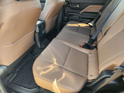 New 2026 Toyota 4Runner Limited image 28