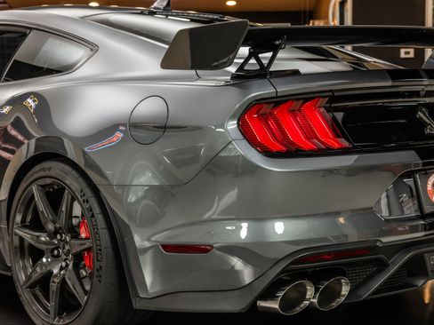 Used 2022 Ford Mustang Shelby GT500 w/ Carbon Fiber Track Pack RWD image 29