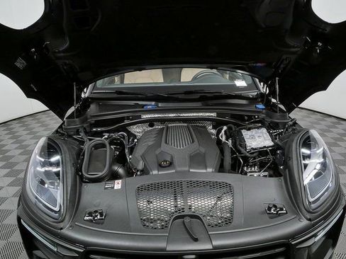 New 2026 Porsche Macan AWD image 35