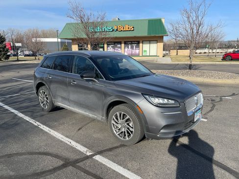 Used 2022 Lincoln Corsair AWD w/ Equipment Group 101A image 2