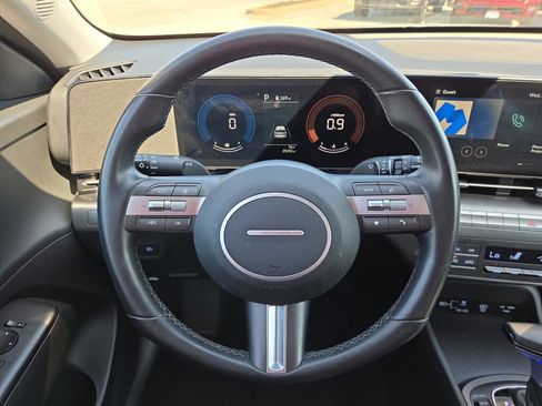 Used 2025 Hyundai Kona SEL FWD image 18