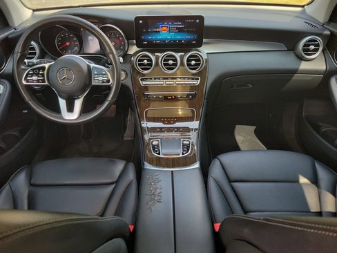 Used 2021 Mercedes-Benz GLC 300 image 11
