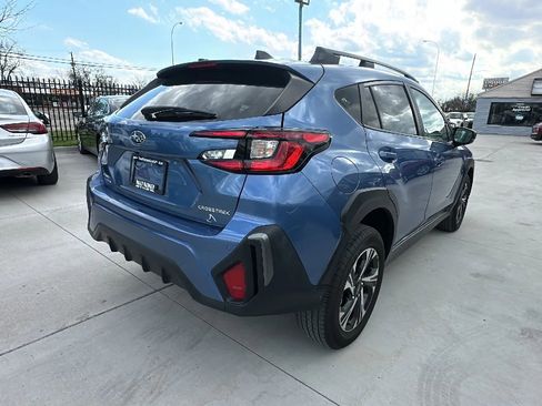 Used 2024 Subaru Crosstrek 2.0i Premium AWD/4WD image 5
