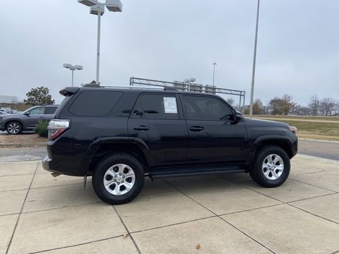 Used 2022 Toyota 4Runner SR5 Premium image 11