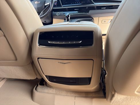 Used 2022 Cadillac Escalade ESV Premium Luxury w/ Performance Package image 19