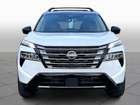 New 2026 Nissan Rogue Platinum image 3