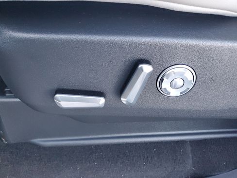 New 2025 Lincoln Navigator L Reserve image 13