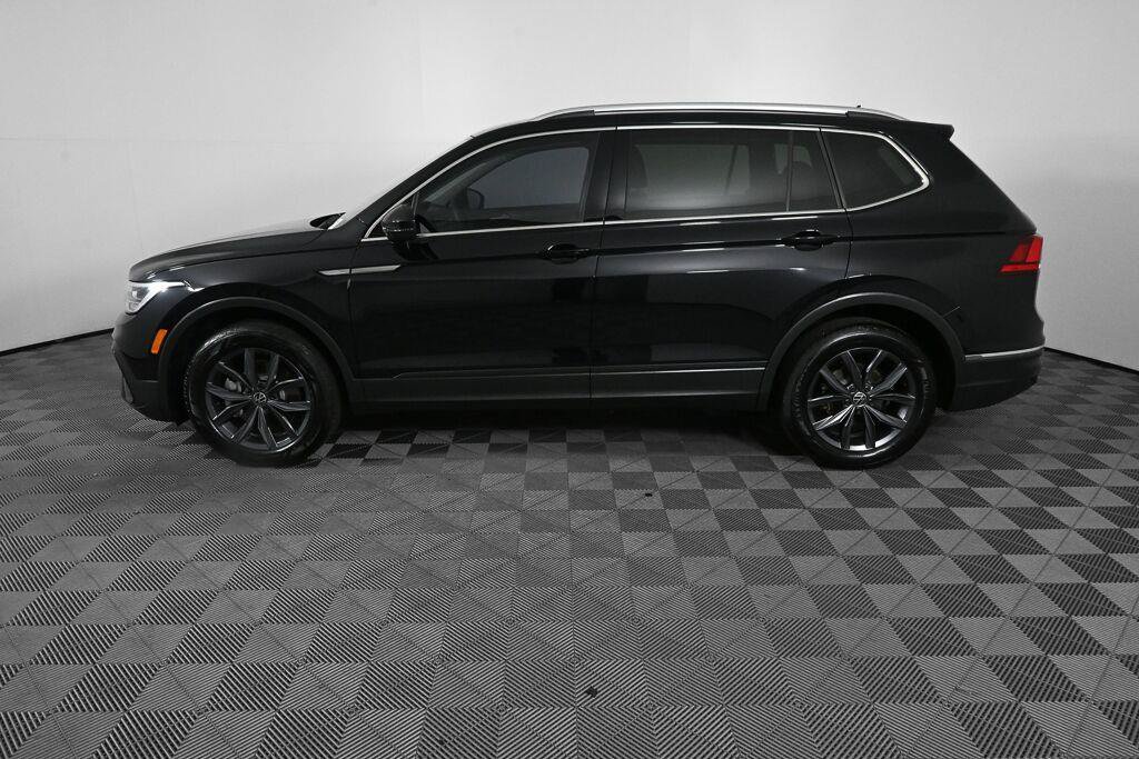 Used 2023 Volkswagen Tiguan SE FWD image 20