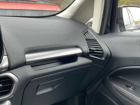 Used 2021 Ford EcoSport SE FWD image 31