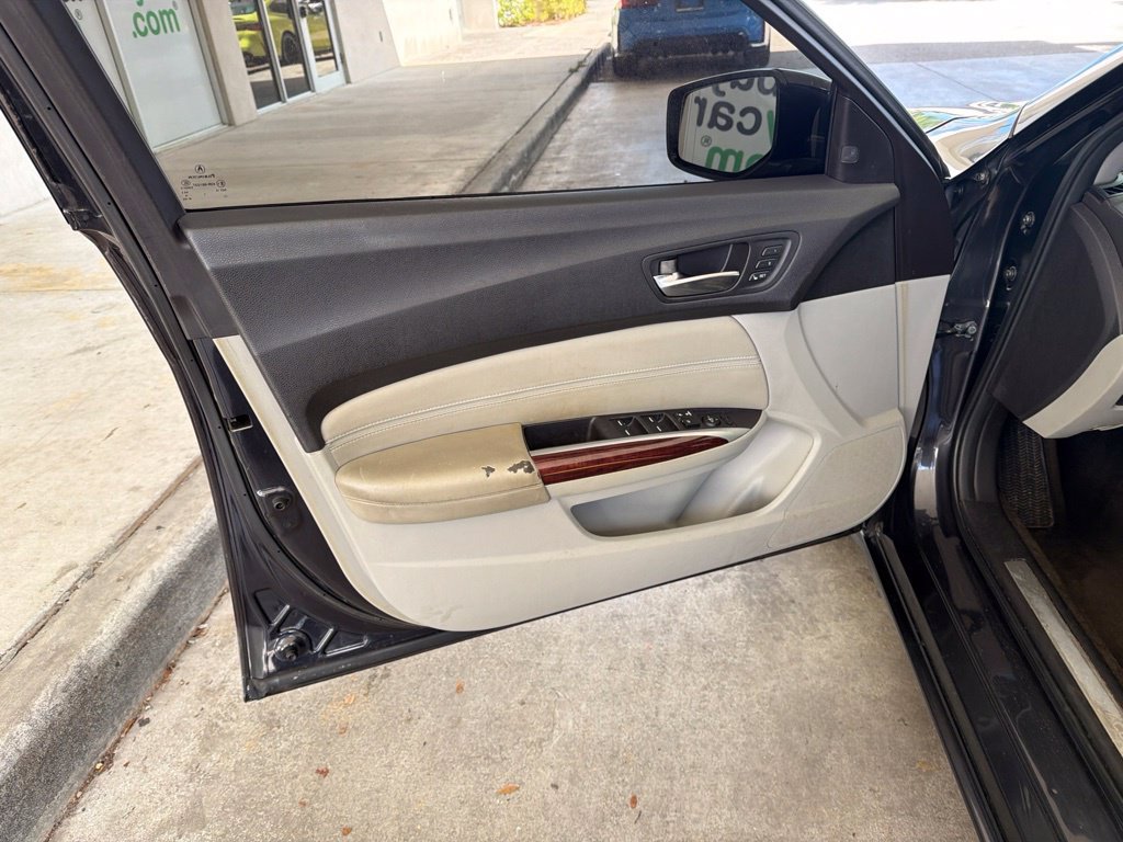 Used 2015 Acura TLX w/ Technology Package FWD image 12