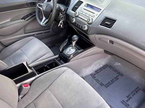 Used 2011 Honda Civic DX-VP image 31
