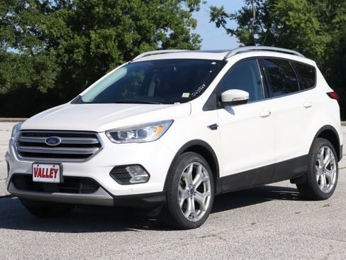 Certified 2019 Ford Escape Titanium AWD/4WD image 5