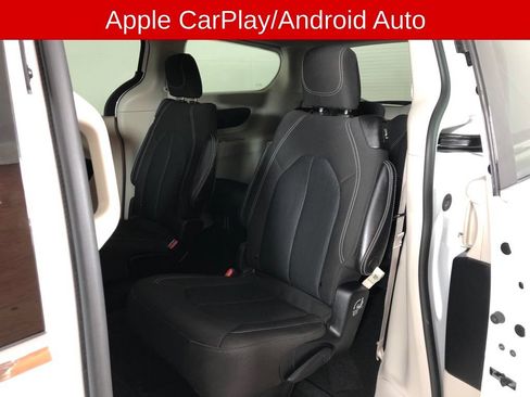 Used 2023 Chrysler Voyager LX FWD image 13