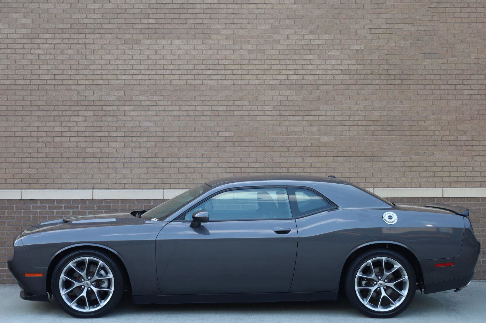 Used 2023 Dodge Challenger GT RWD image 2