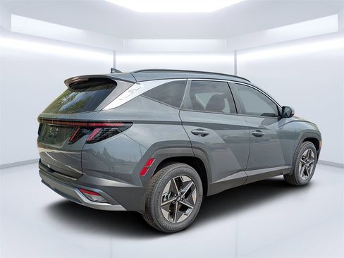 New 2025 Hyundai Elantra Blue image 3