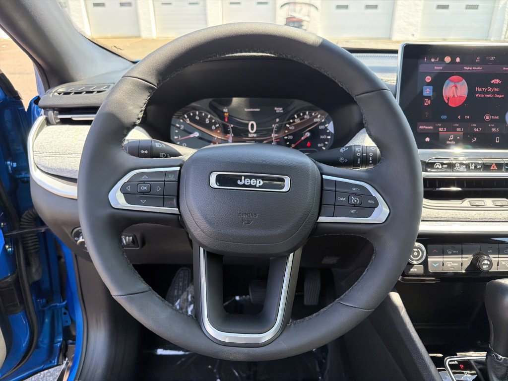 Used 2023 Jeep Compass Latitude w/ Sun and Sound Group AWD/4WD image 22