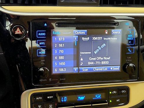 Used 2019 Toyota Corolla LE w/ LE Premium Package w/Moonroof FWD image 20