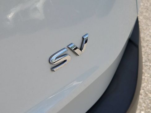 Certified 2022 Nissan Rogue SV FWD image 7