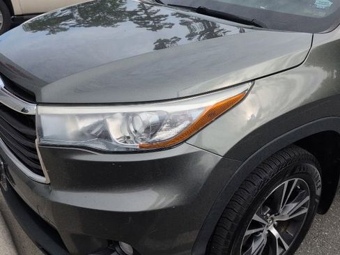 Used 2016 Toyota Highlander XLE AWD/4WD image 5