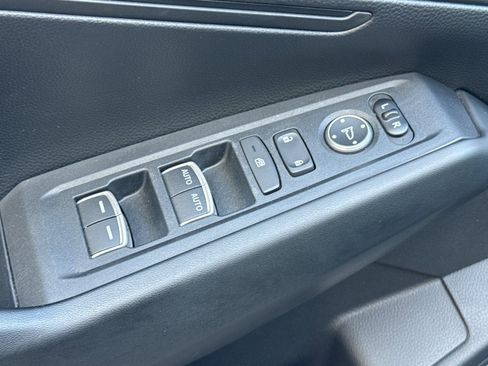 Used 2023 Honda Accord LX image 12