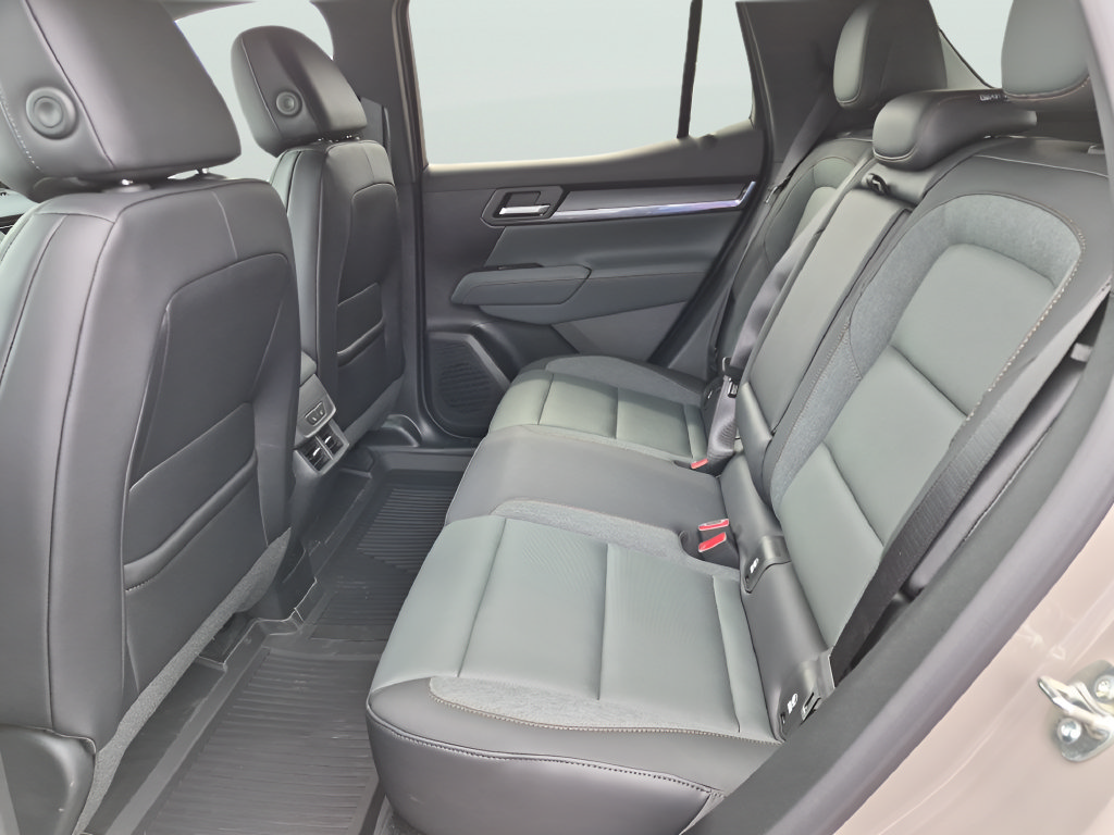 New 2027 GMC Terrain AT4 w/ Convenience Package III AWD/4WD image 32