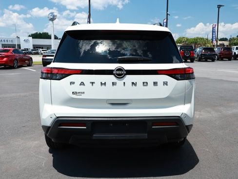 Used 2025 Nissan Pathfinder SV FWD image 7