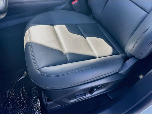 New 2026 Ford Explorer Active w/ Active Comfort Package RWD image 14