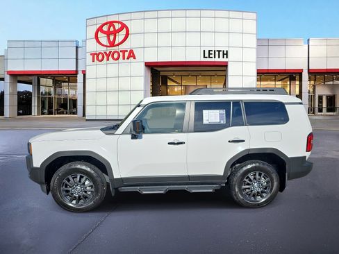 Certified 2025 Toyota Land Cruiser 1958 image 5