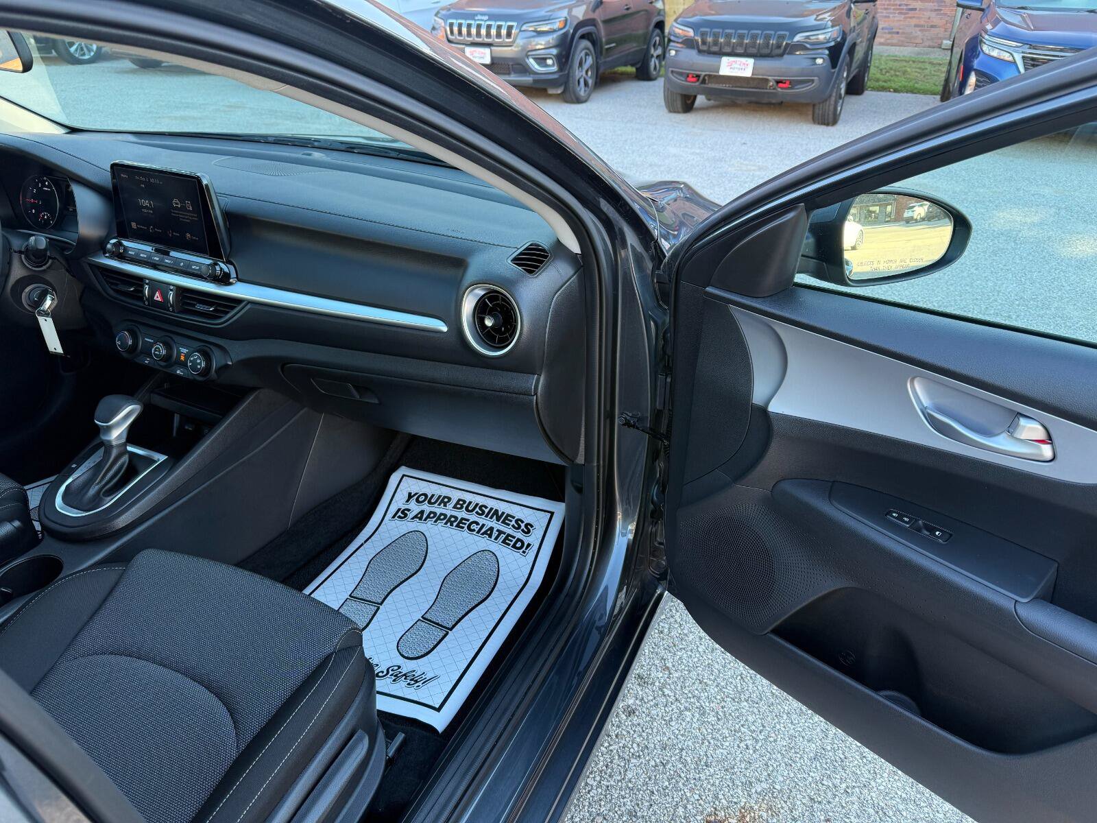 Used 2023 Kia Forte LXS FWD image 18