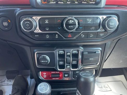Used 2020 Jeep Wrangler Unlimited Rubicon AWD/4WD image 29
