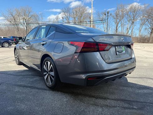 Used 2022 Nissan Altima 2.5 SV image 5