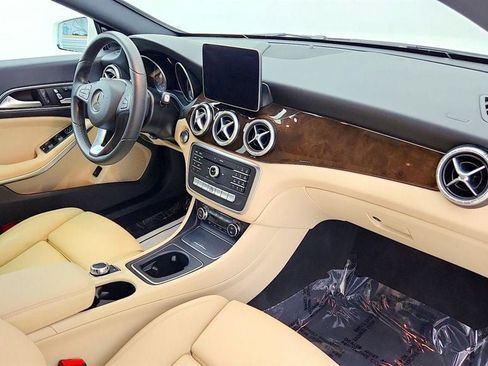 Used 2018 Mercedes-Benz CLA 250 image 21