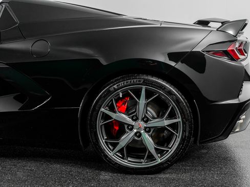 Used 2021 Chevrolet Corvette Stingray Preferred Conv w/ 2LT image 17