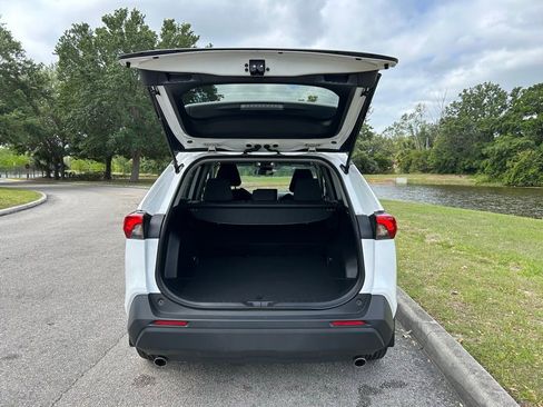 Used 2024 Toyota RAV4 LE image 10