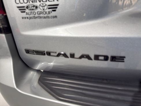 Used 2023 Cadillac Escalade Sport Platinum w/ LPO, ONYX Package image 8