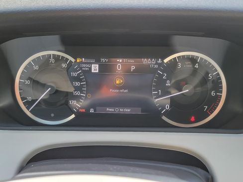 Used 2023 Land Rover Range Rover Velar HST image 12