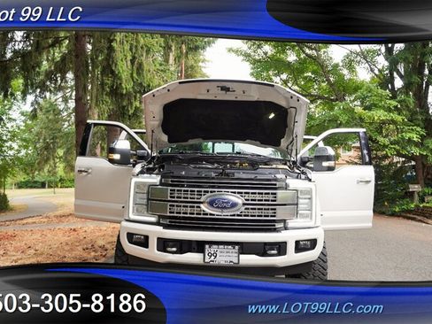 Used 2017 Ford F350 Platinum w/ Platinum Ultimate Package AWD/4WD image 31