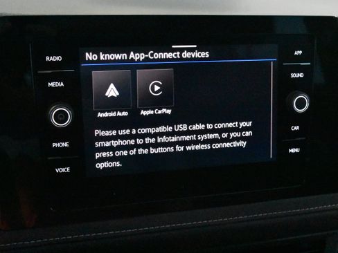 New 2026 Volkswagen Taos SE FWD image 8