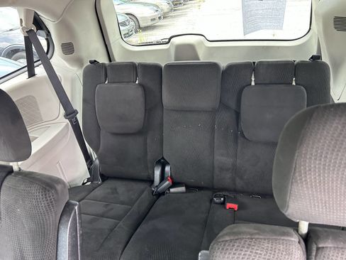 Used 2015 Dodge Grand Caravan SXT w/ Rear Park Assist Package image 9