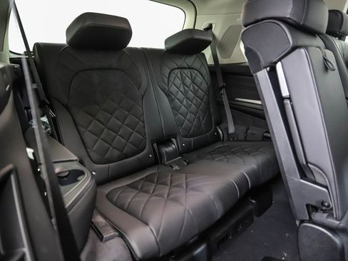 Used 2025 BMW X7 xDrive40i image 31