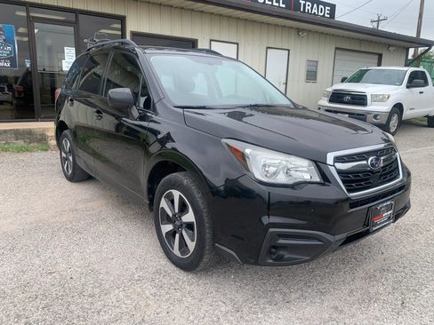 Used 2017 Subaru Forester 2.5i w/ Alloy Wheel Package AWD/4WD image 4
