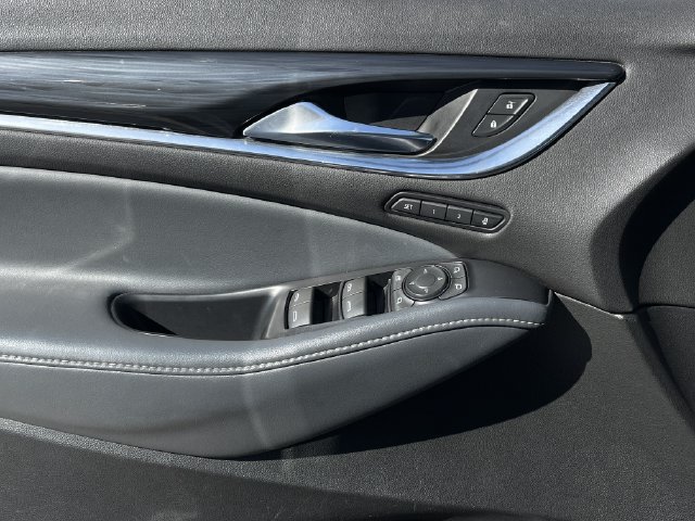Used 2022 Buick Enclave Premium FWD image 21