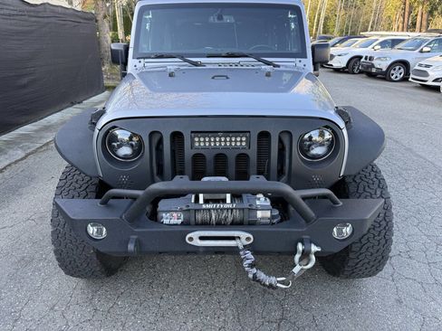 Used 2017 Jeep Wrangler Sport w/ Quick Order Package 24S AWD/4WD image 2